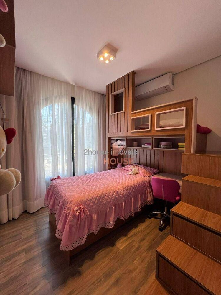 Casa de Condomínio à venda com 6 quartos, 644m² - Foto 2