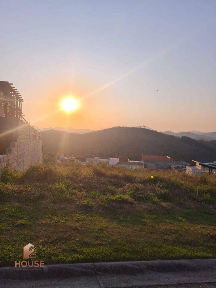 Loteamento e Condomínio, 836 m² - Foto 1