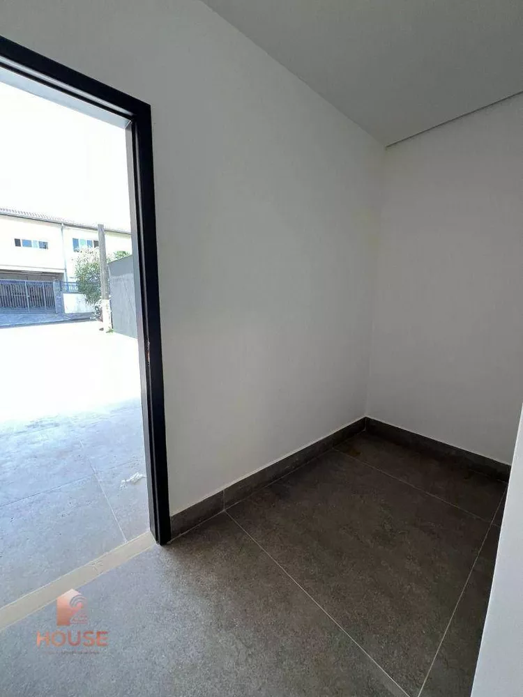 Casa de Condomínio à venda e aluguel com 4 quartos, 260m² - Foto 3