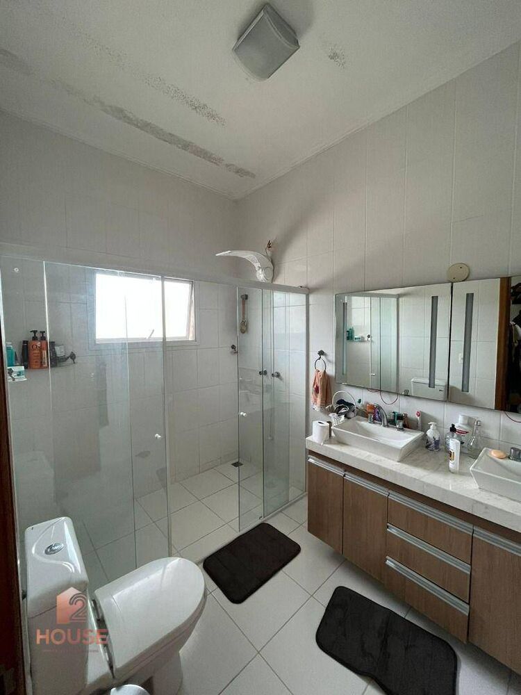 Casa de Condomínio à venda com 3 quartos, 230m² - Foto 3