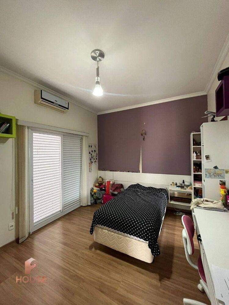Casa de Condomínio à venda com 3 quartos, 230m² - Foto 4