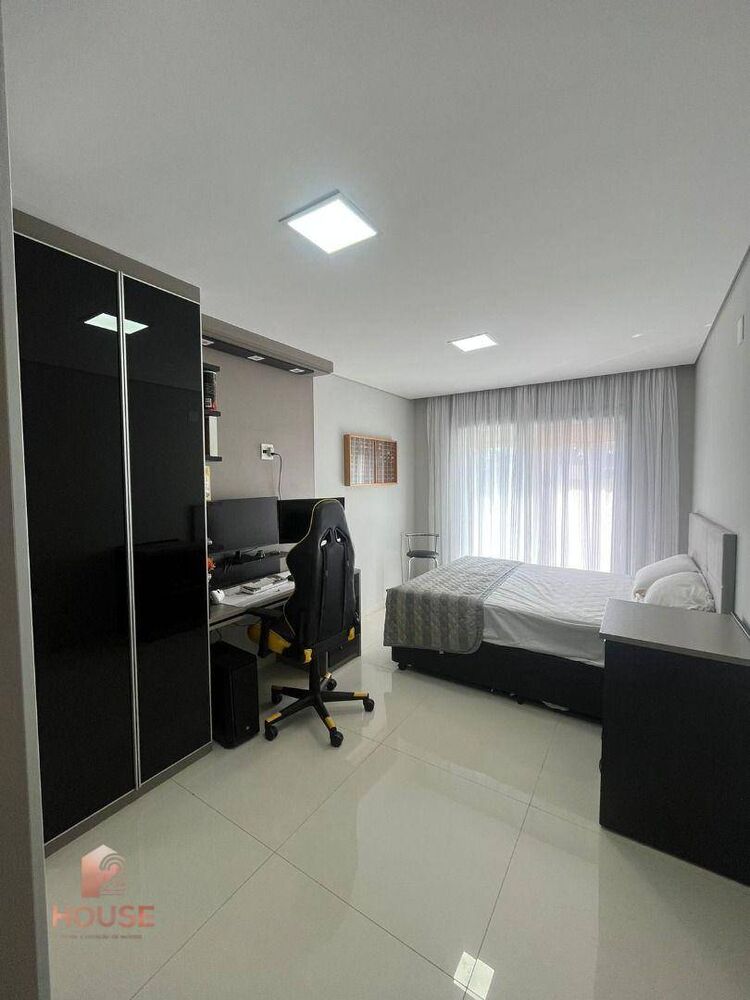 Casa de Condomínio à venda com 4 quartos, 300m² - Foto 16