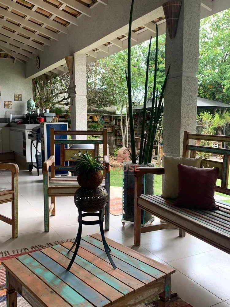 Casa de Condomínio à venda com 3 quartos, 250m² - Foto 9