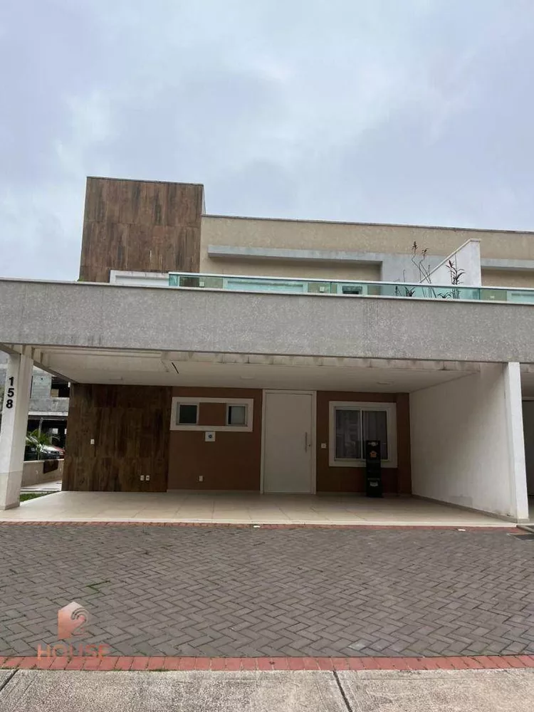 Casa de Condomínio à venda com 4 quartos, 260m² - Foto 4