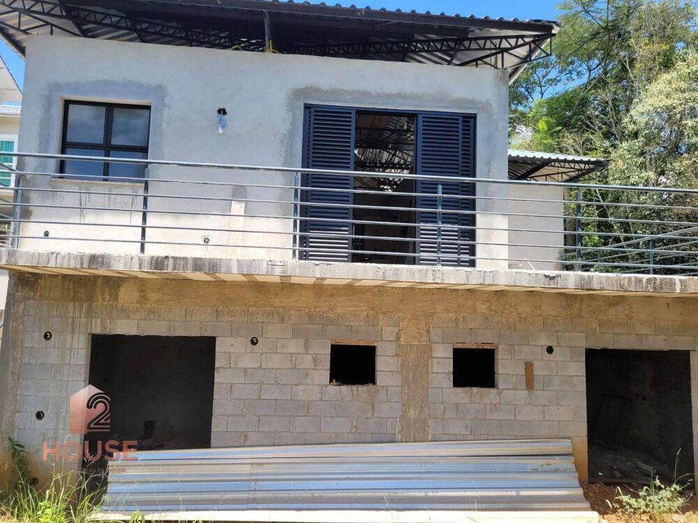 Casa de Condomínio à venda com 4 quartos, 380m² - Foto 2