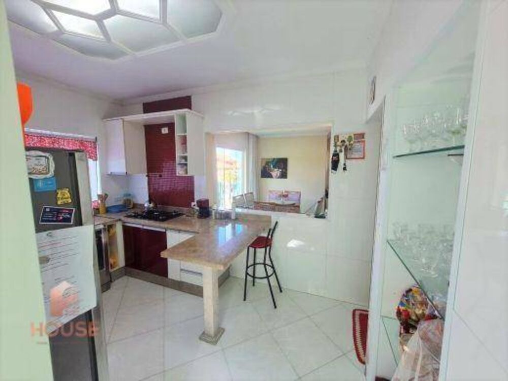 Casa de Condomínio à venda com 5 quartos, 300m² - Foto 11