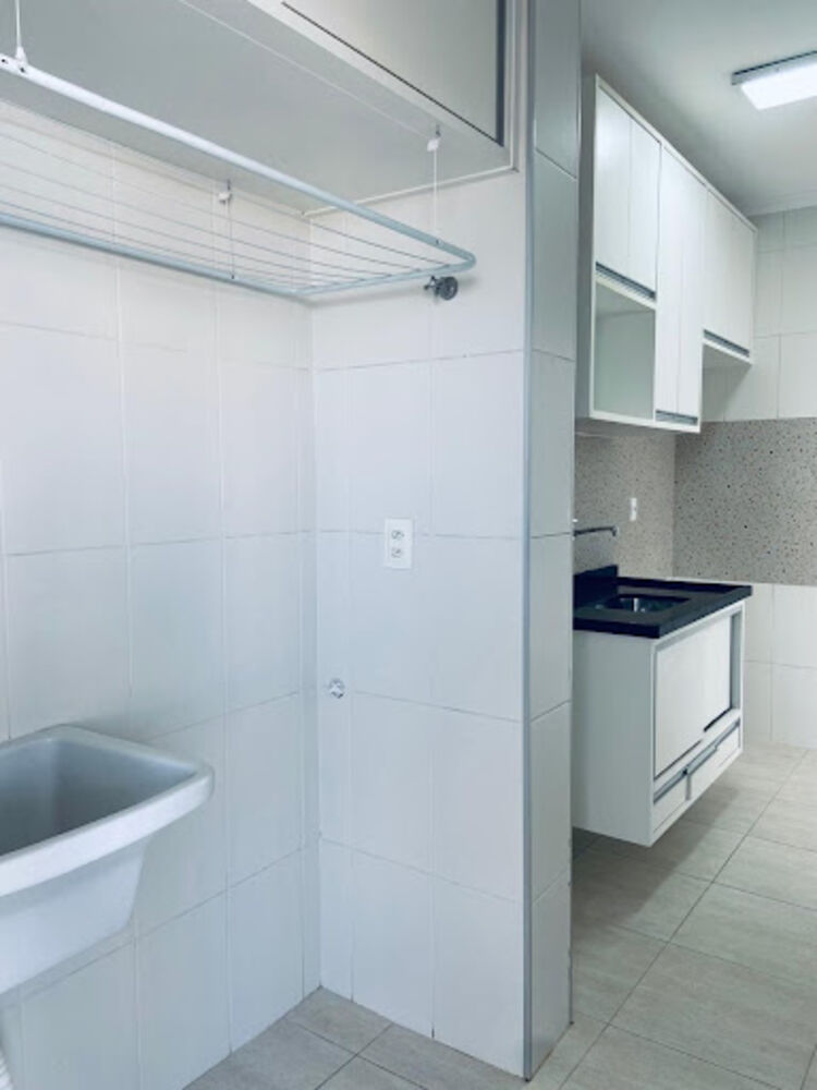 Apartamento para alugar com 2 quartos, 71m² - Foto 2