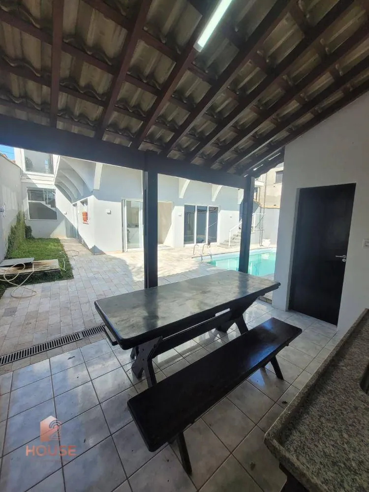 Casa, 4 quartos, 300 m² - Foto 3