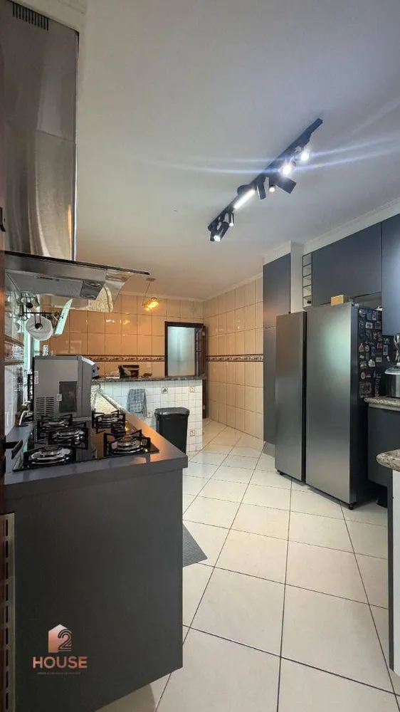 Sobrado, 3 quartos, 200 m² - Foto 2