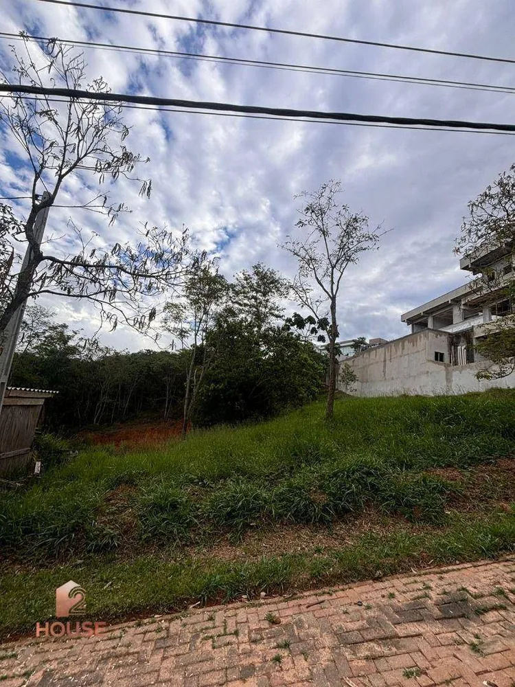 Loteamento e Condomínio, 800 m² - Foto 1
