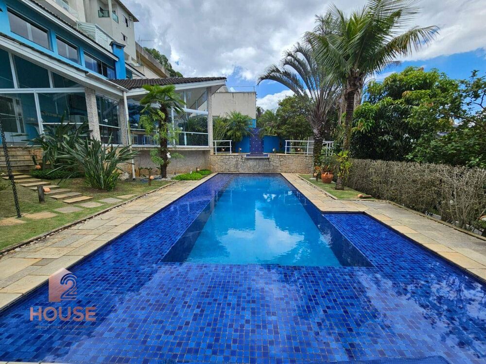 Casa de Condomínio à venda com 4 quartos, 600m² - Foto 2