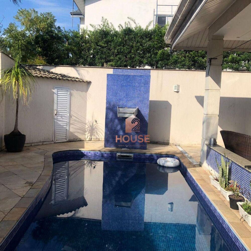 Casa de Condomínio à venda com 4 quartos, 300m² - Foto 2