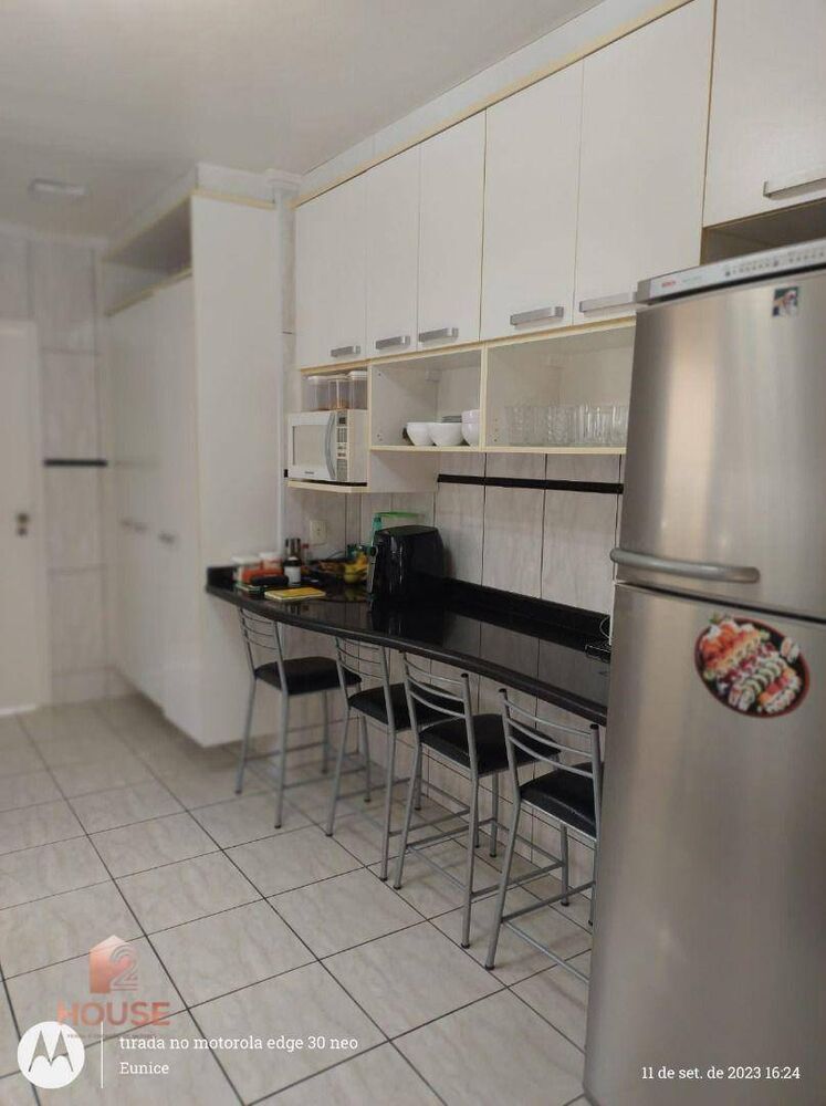 Casa de Condomínio à venda com 2 quartos, 210m² - Foto 4