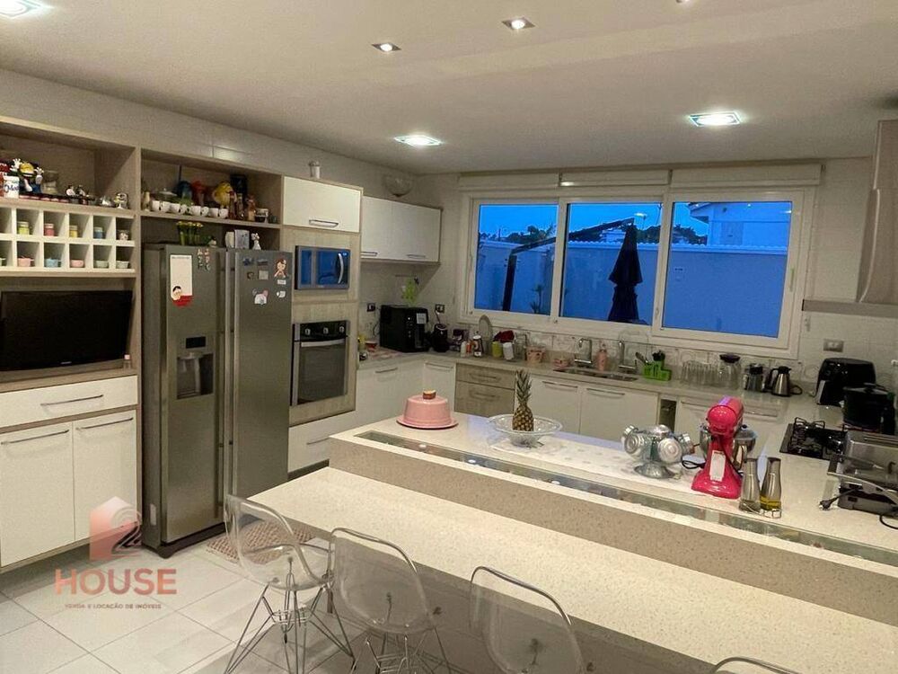 Casa de Condomínio à venda com 4 quartos, 642m² - Foto 3