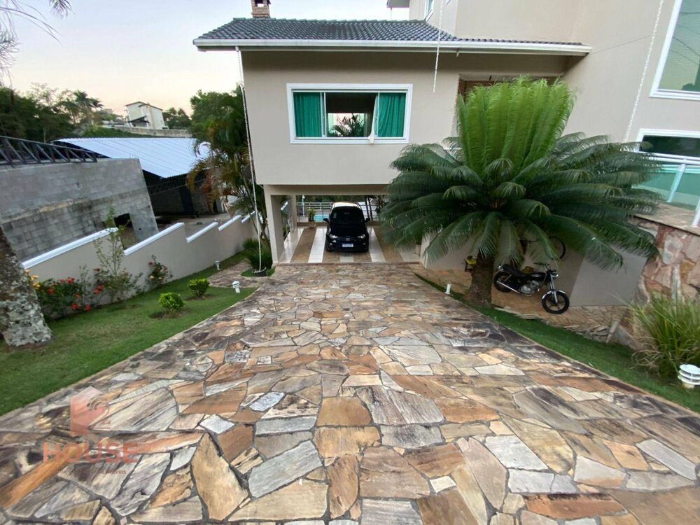Casa de Condomínio à venda com 4 quartos, 800m² - Foto 2