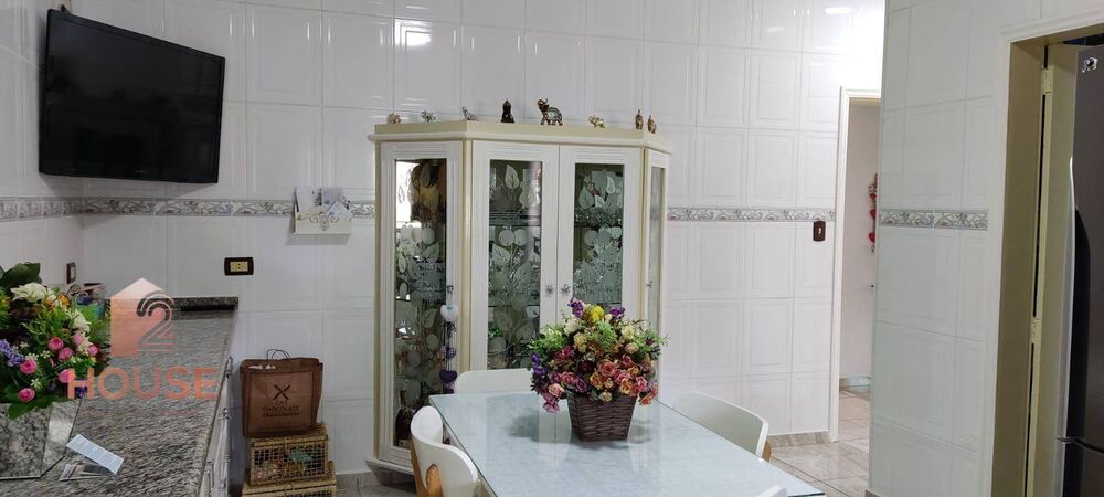 Casa de Condomínio à venda com 3 quartos, 300m² - Foto 9
