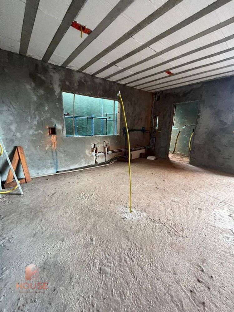 Casa de Condomínio à venda com 3 quartos, 330m² - Foto 1