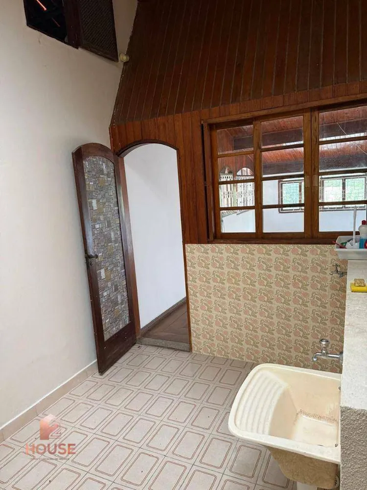 Casa, 2 quartos, 230 m² - Foto 1