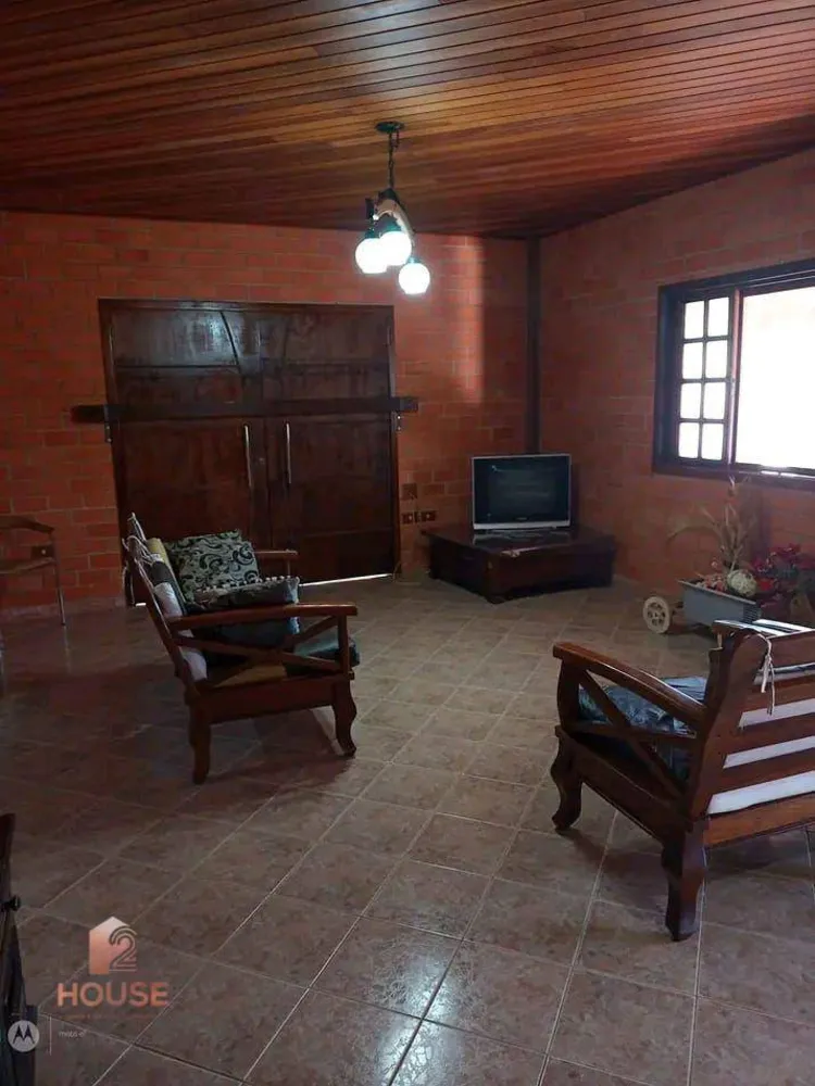 Chácara, 2 quartos, 2530 m² - Foto 11