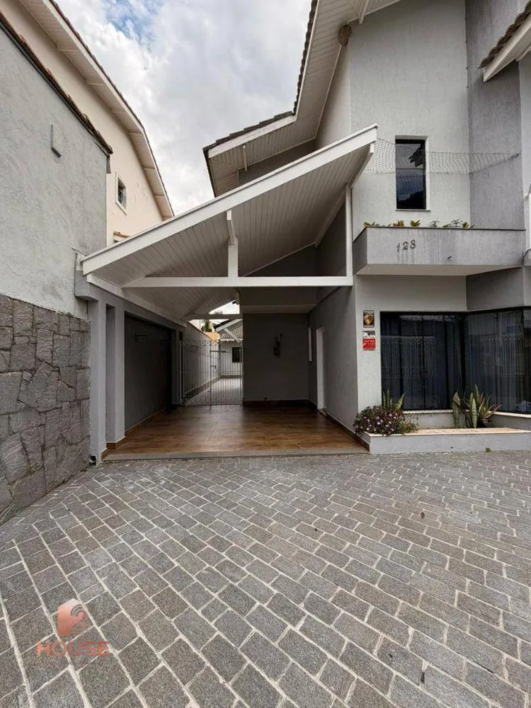 Casa, 3 quartos, 200 m² - Foto 2