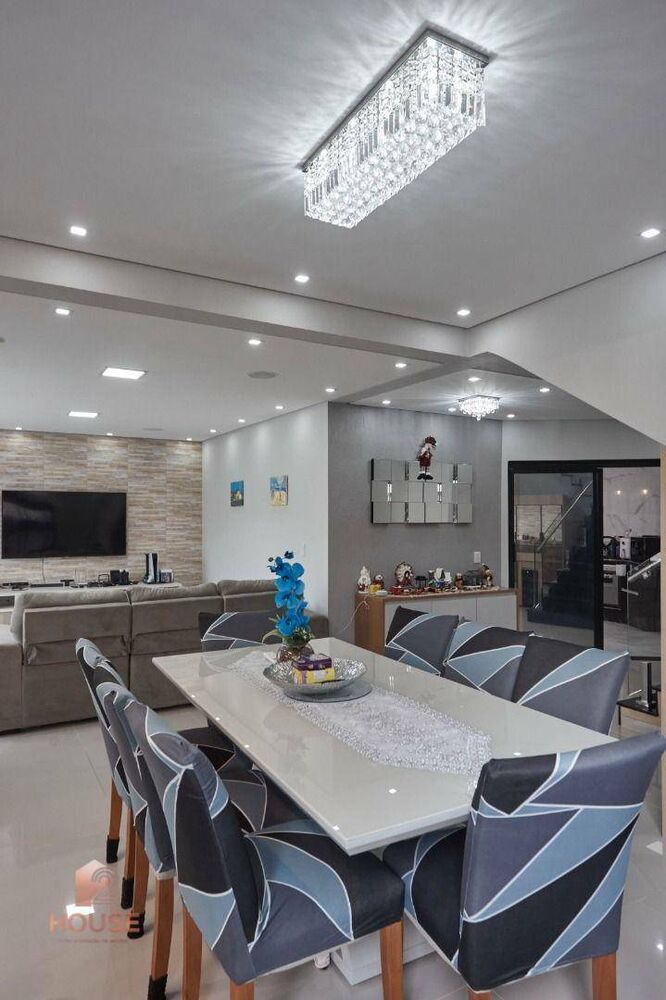Casa de Condomínio à venda com 4 quartos, 350m² - Foto 3