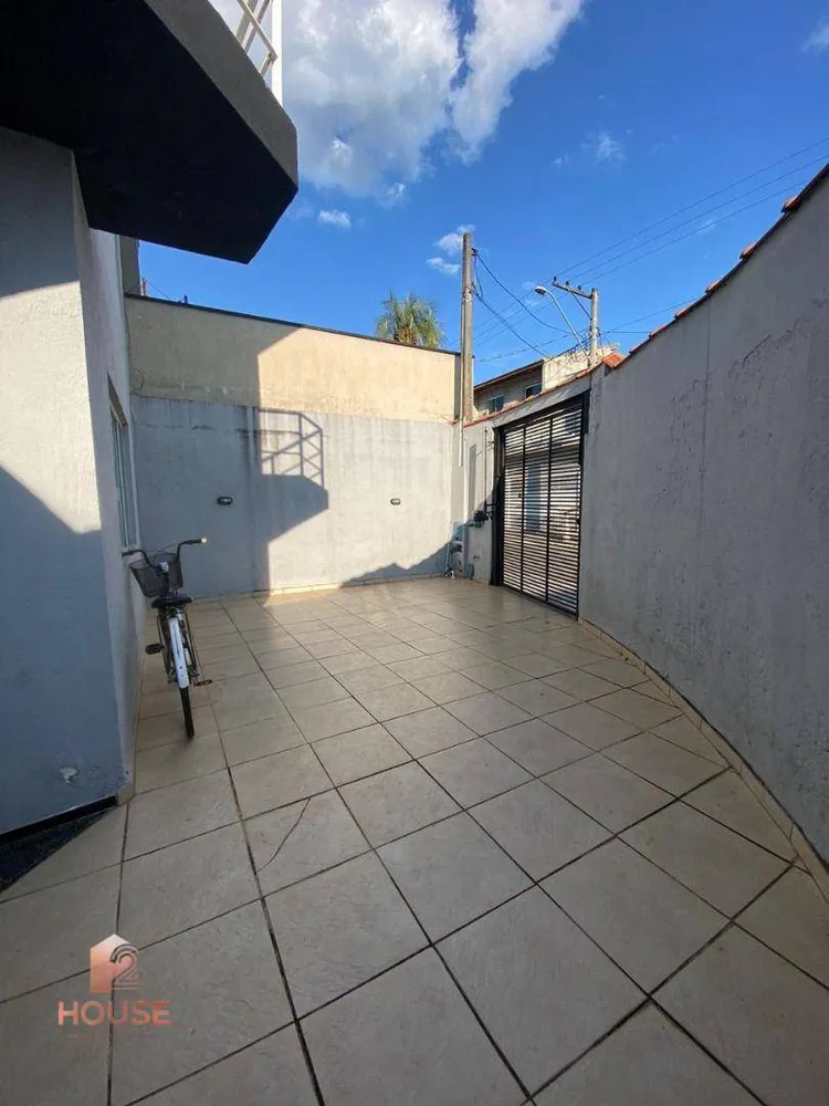 Sobrado, 3 quartos, 199 m² - Foto 2