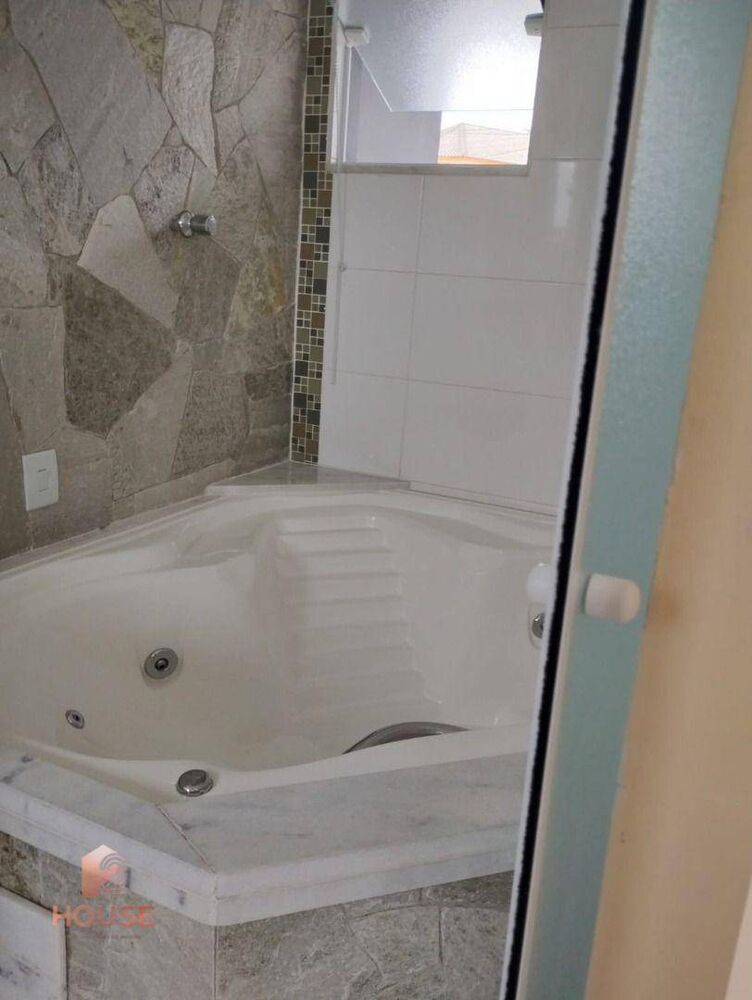 Casa à venda com 3 quartos, 250m² - Foto 12