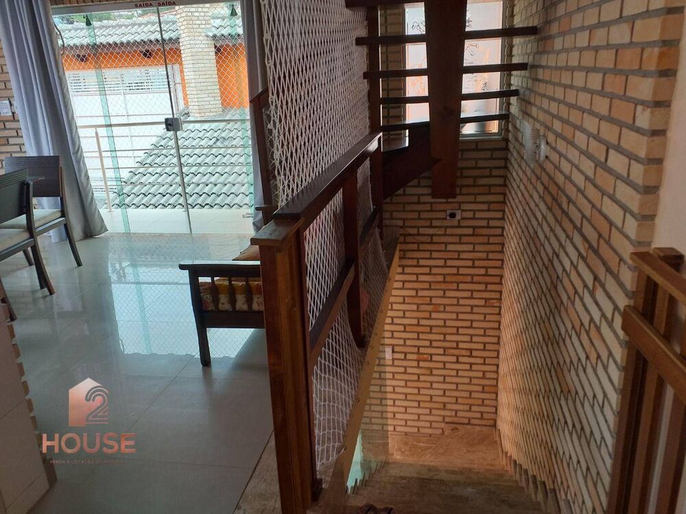 Casa à venda com 3 quartos, 250m² - Foto 7