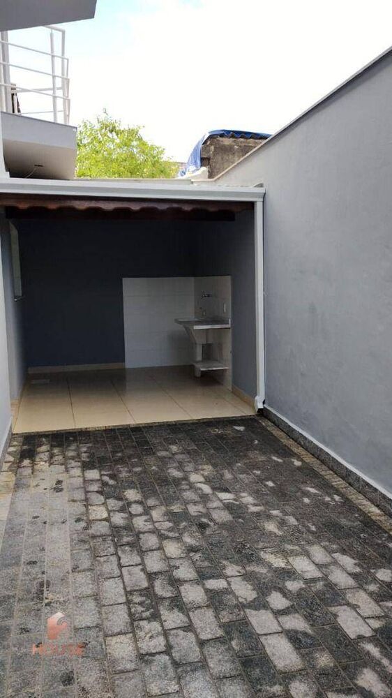 Casa à venda com 3 quartos, 250m² - Foto 3
