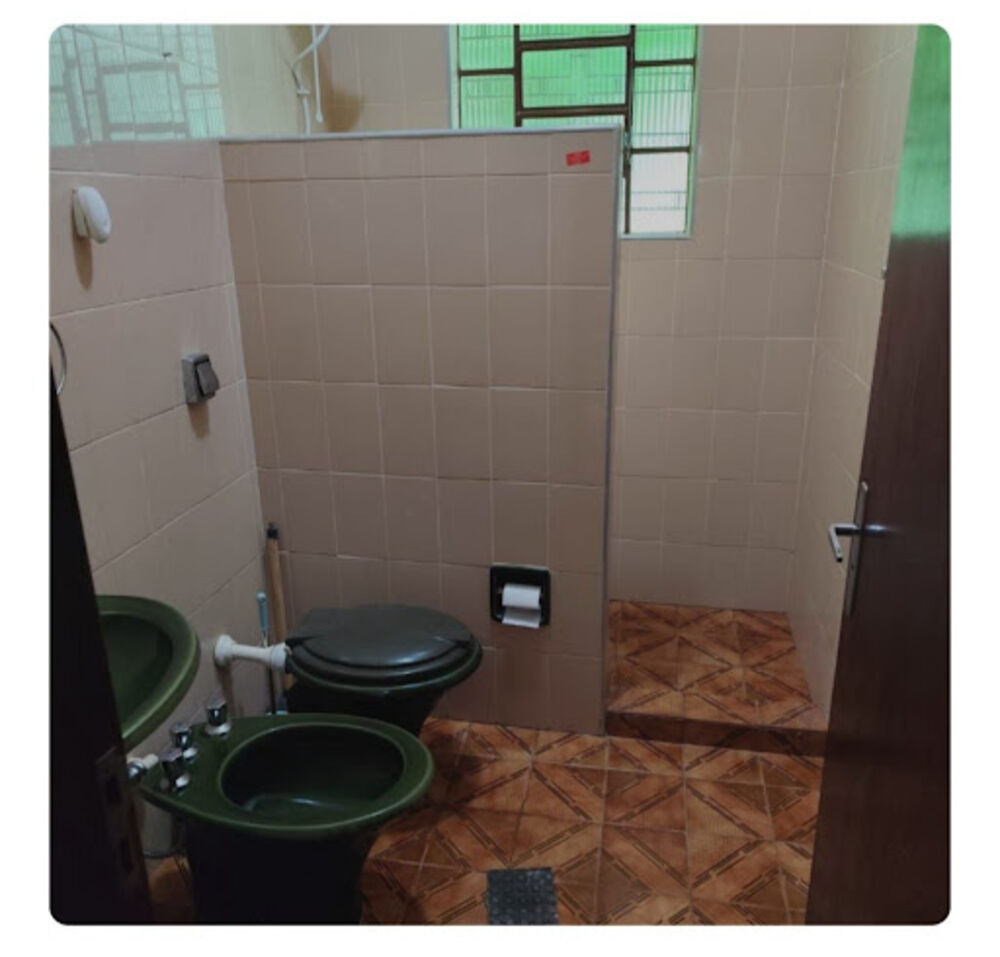 Chácara à venda com 5 quartos, 318m² - Foto 1