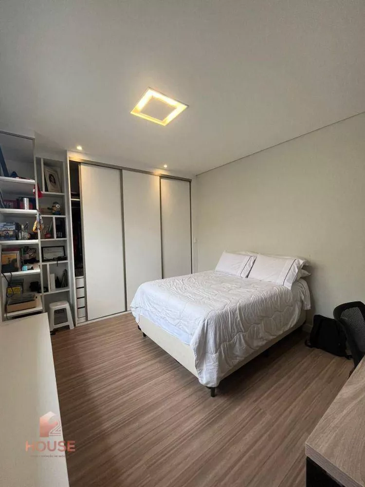 Casa de Condomínio à venda com 4 quartos, 330m² - Foto 3