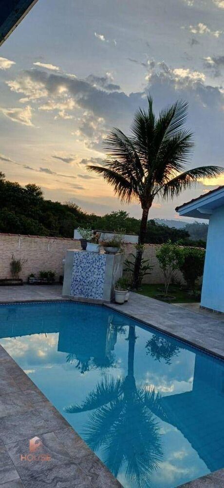 Casa de Condomínio à venda com 2 quartos, 332m² - Foto 2