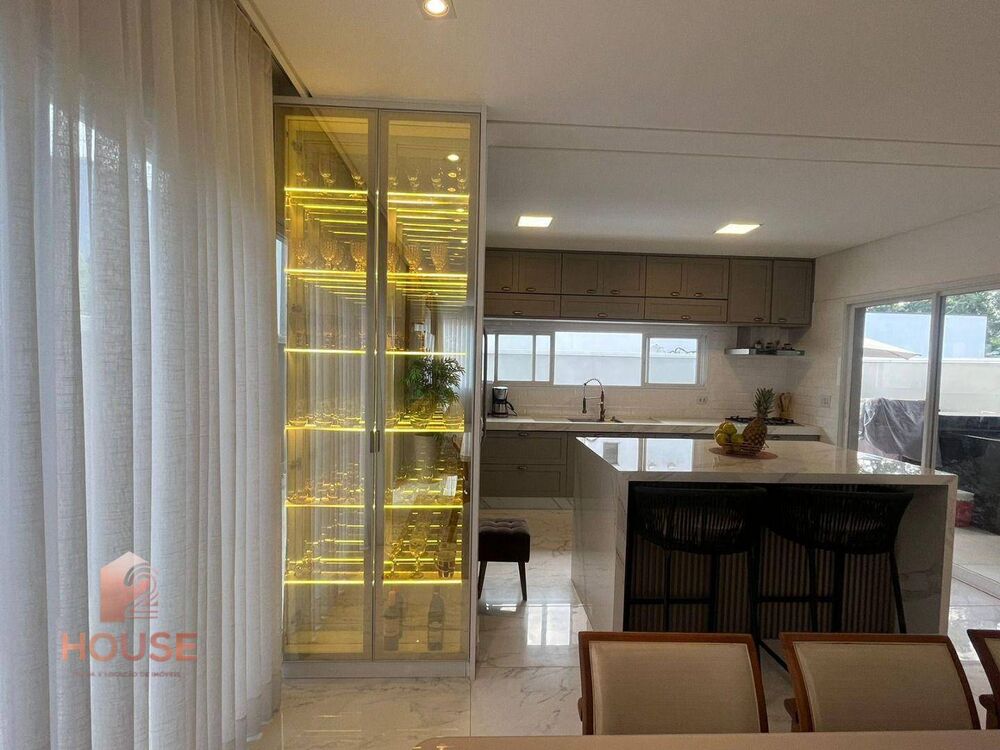 Casa de Condomínio à venda com 4 quartos, 300m² - Foto 9