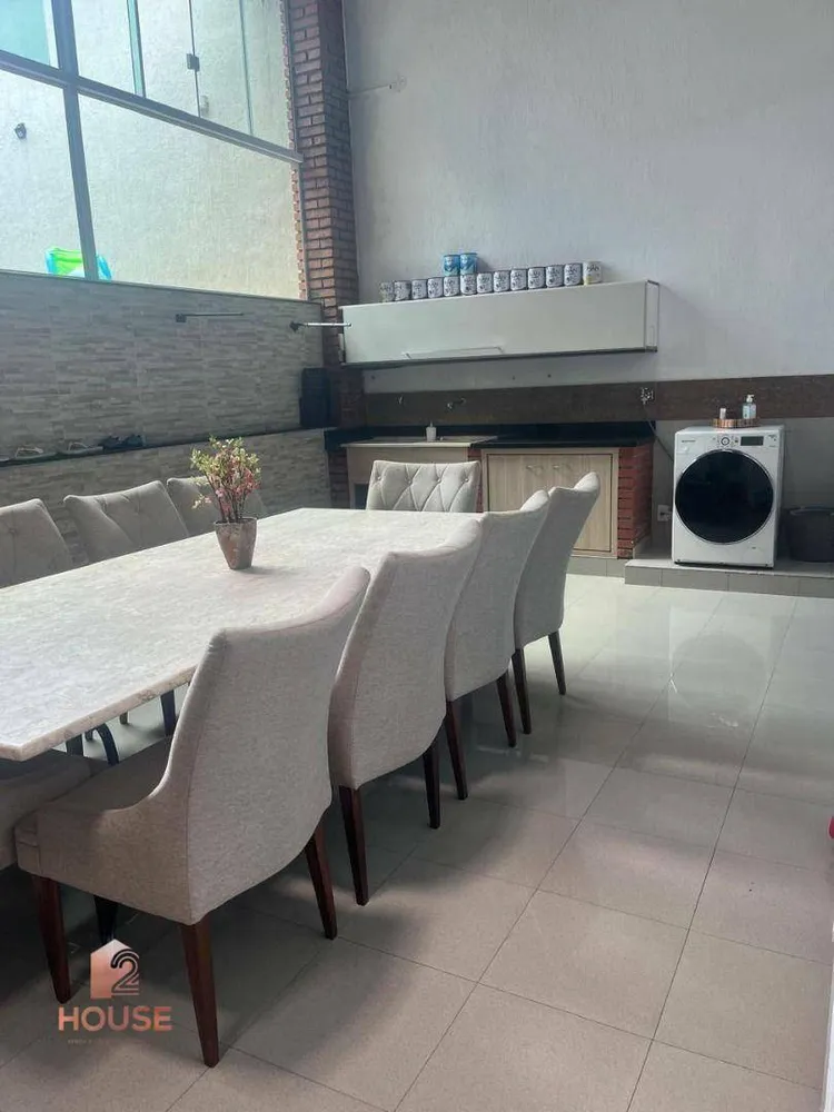 Casa, 3 quartos, 220 m² - Foto 9