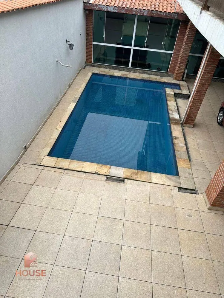 Casa, 3 quartos, 220 m² - Foto 1