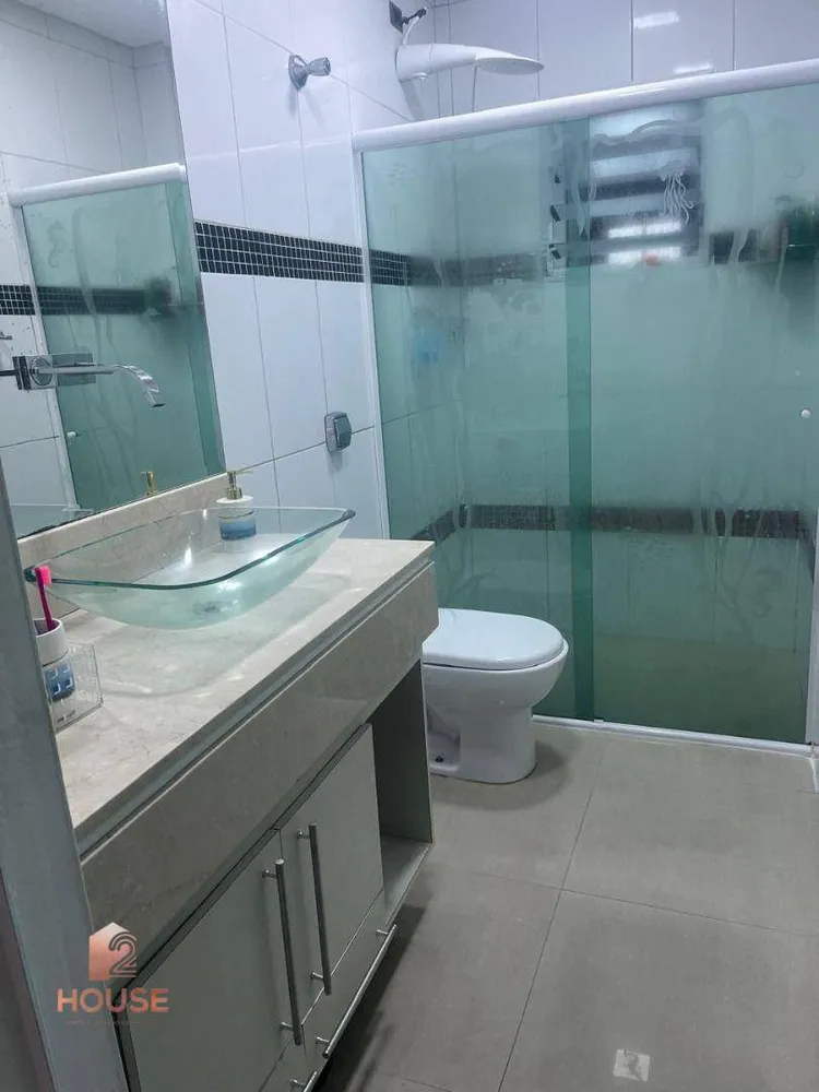 Casa, 3 quartos, 220 m² - Foto 2