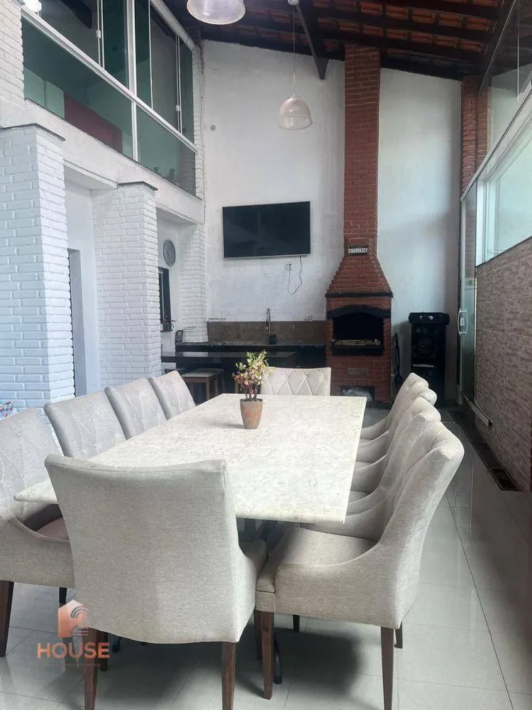 Casa, 3 quartos, 220 m² - Foto 8