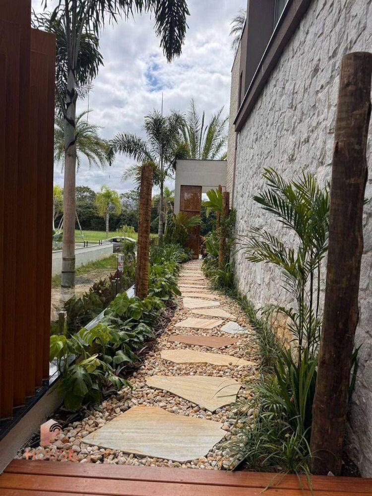 Casa de Condomínio à venda com 8 quartos, 520m² - Foto 4