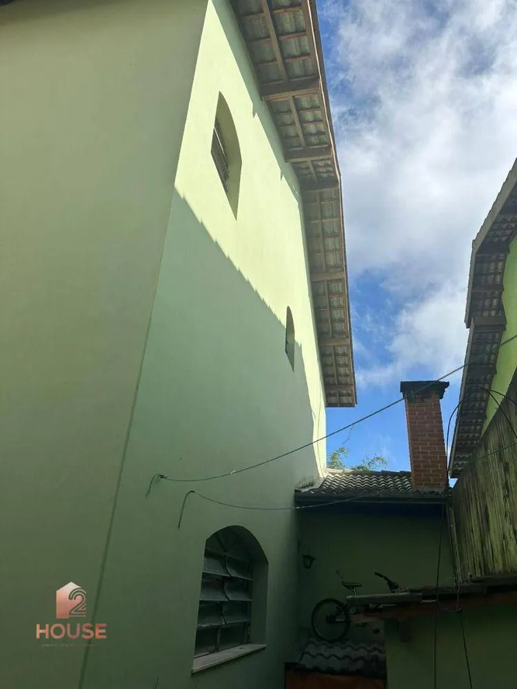 Casa, 3 quartos, 257 m² - Foto 1