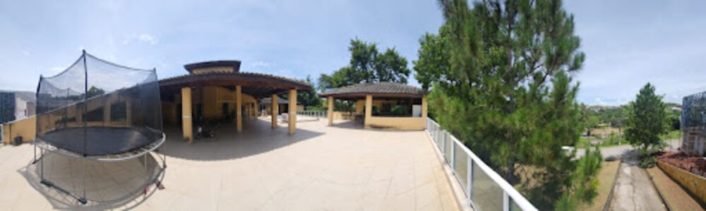 Casa de Condomínio à venda com 3 quartos, 550m² - Foto 1