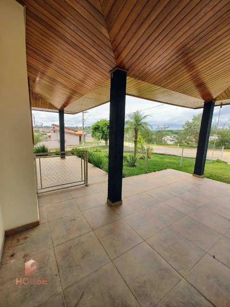 Casa de Condomínio à venda com 3 quartos, 305m² - Foto 3