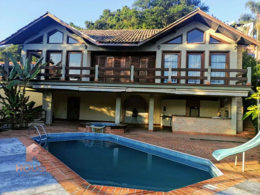 Casa de Condomínio à venda e aluguel com 5 quartos, 550m² - Foto 1