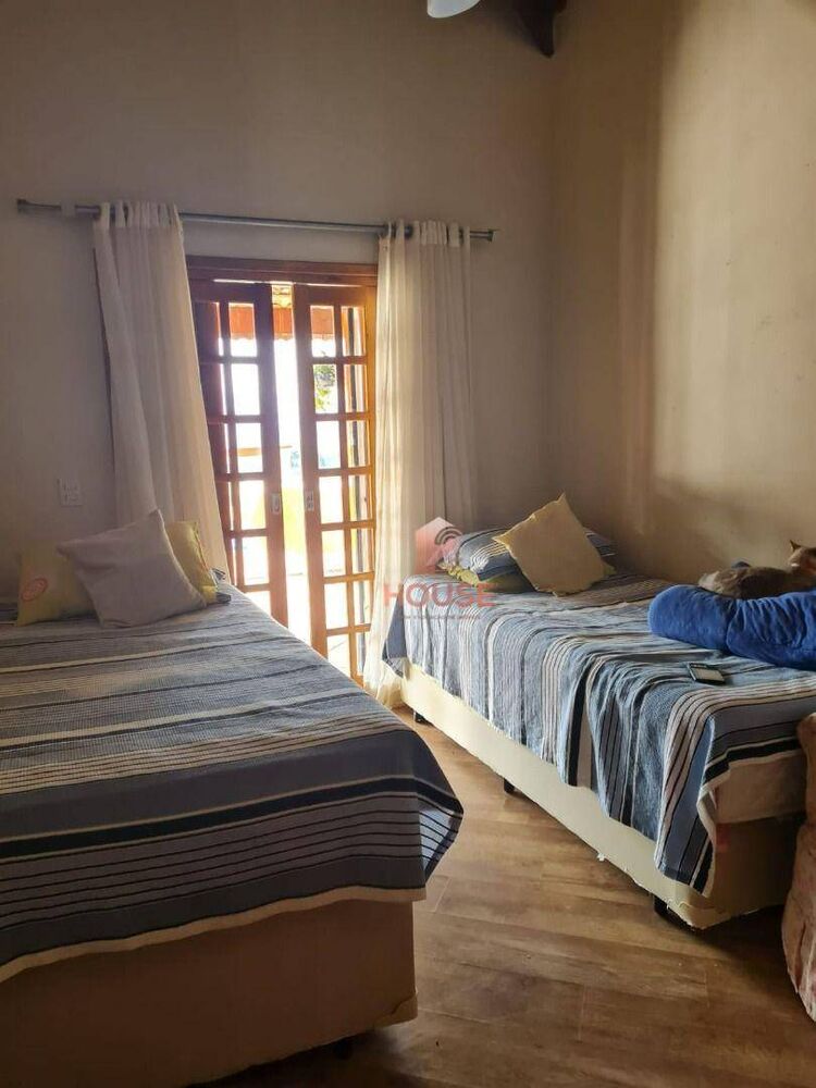 Chácara, 4 quartos, 1400 m² - Foto 2