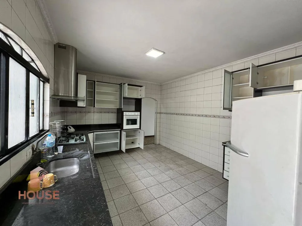 Casa, 4 quartos, 250 m² - Foto 8