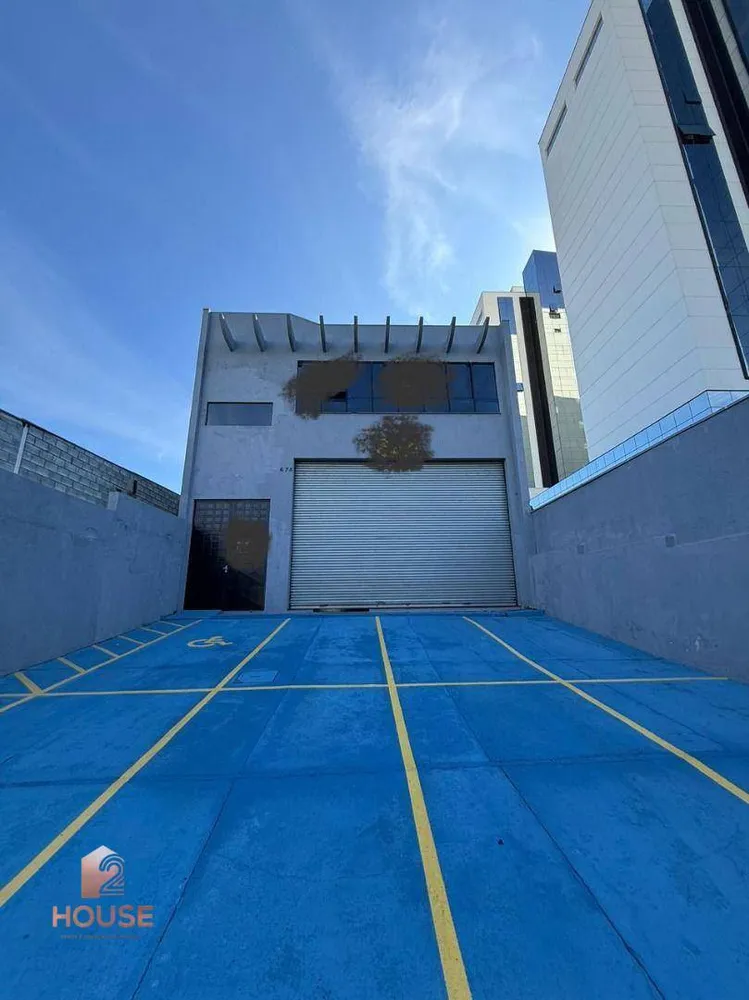 Loja-Salão, 650 m² - Foto 1