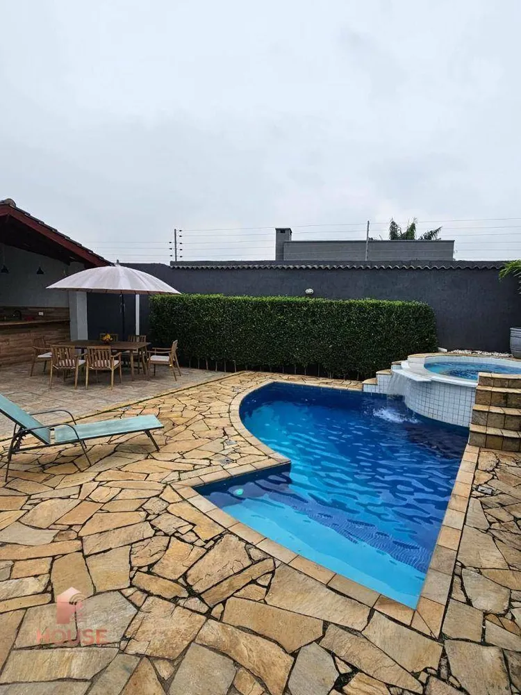 Casa, 3 quartos, 204 m² - Foto 3