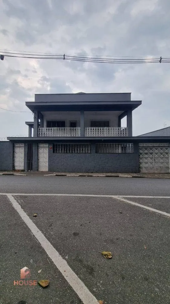 Casa, 3 quartos, 650 m² - Foto 1