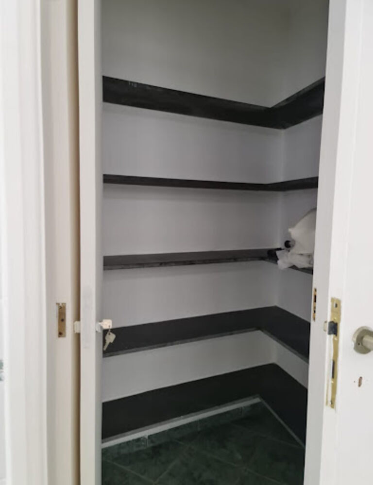 Casa de Condomínio para alugar com 4 quartos, 285m² - Foto 2
