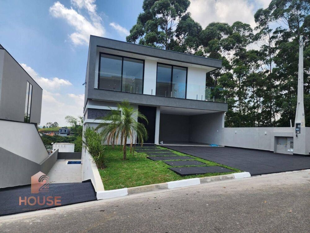 Casa de Condomínio à venda com 4 quartos, 300m² - Foto 2
