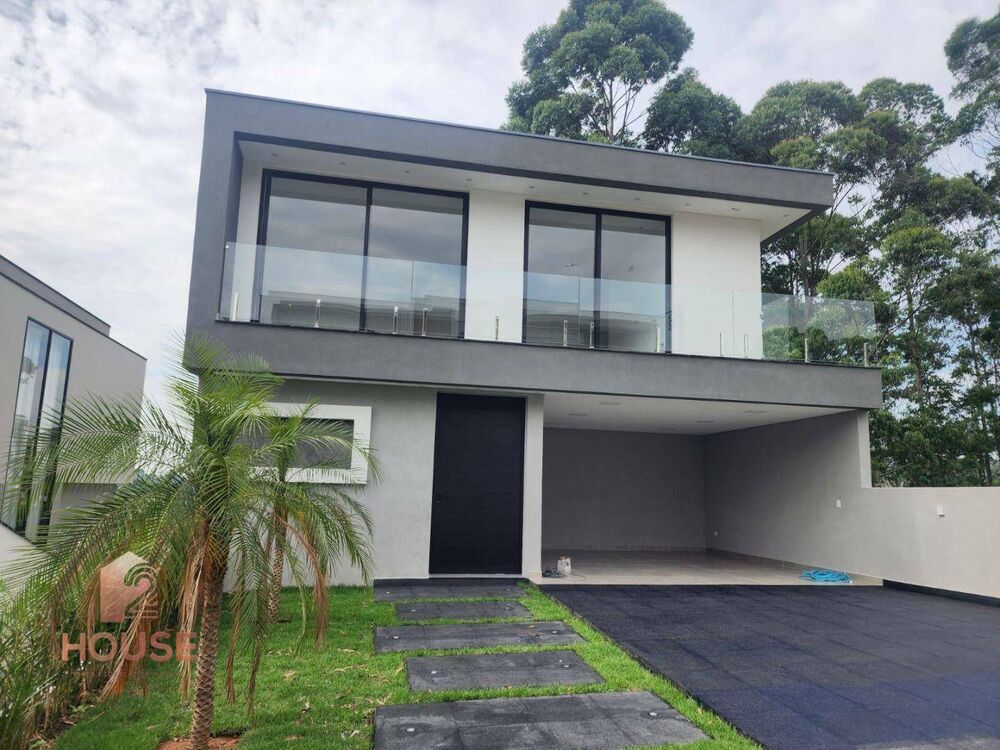 Casa de Condomínio à venda com 4 quartos, 300m² - Foto 1